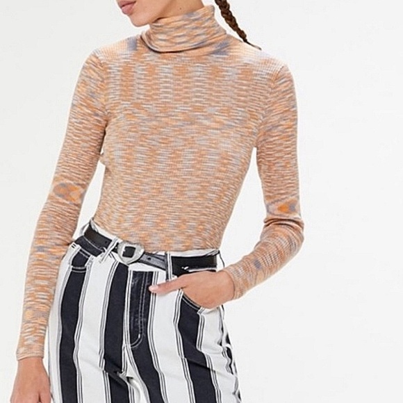 Urban Outfitters sweet dreams turtleneck - Picture 1 of 5